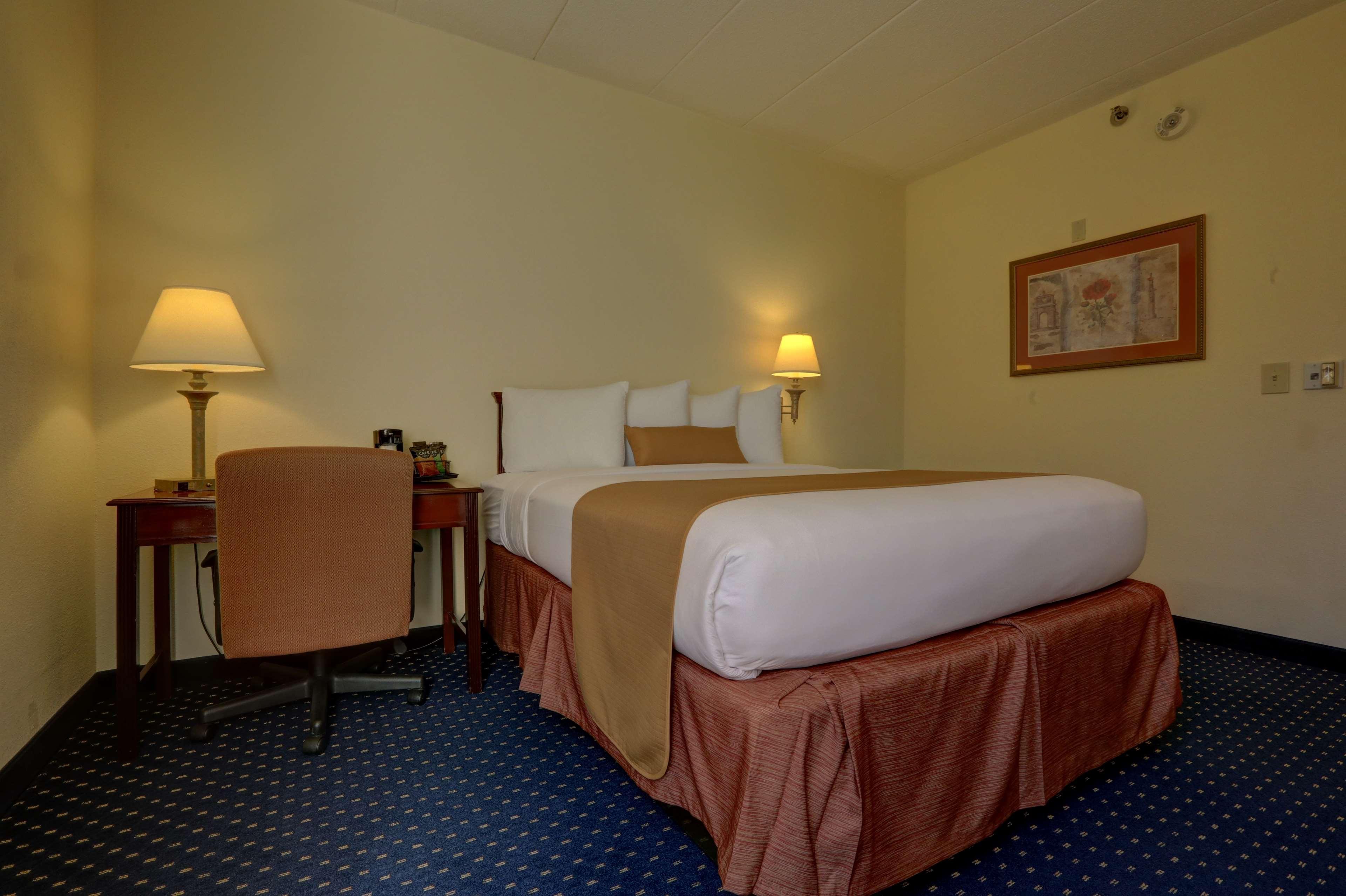 Surestay Plus Hotel By Best Western Chicago Lombard Quarto foto